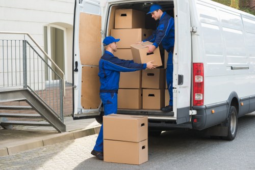 Moving tools and packing materials
